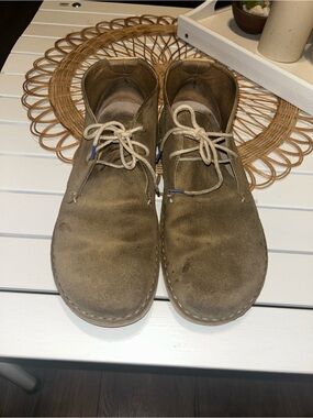 Birkenstock Men's Suede Chukka Boots in Olive Brown